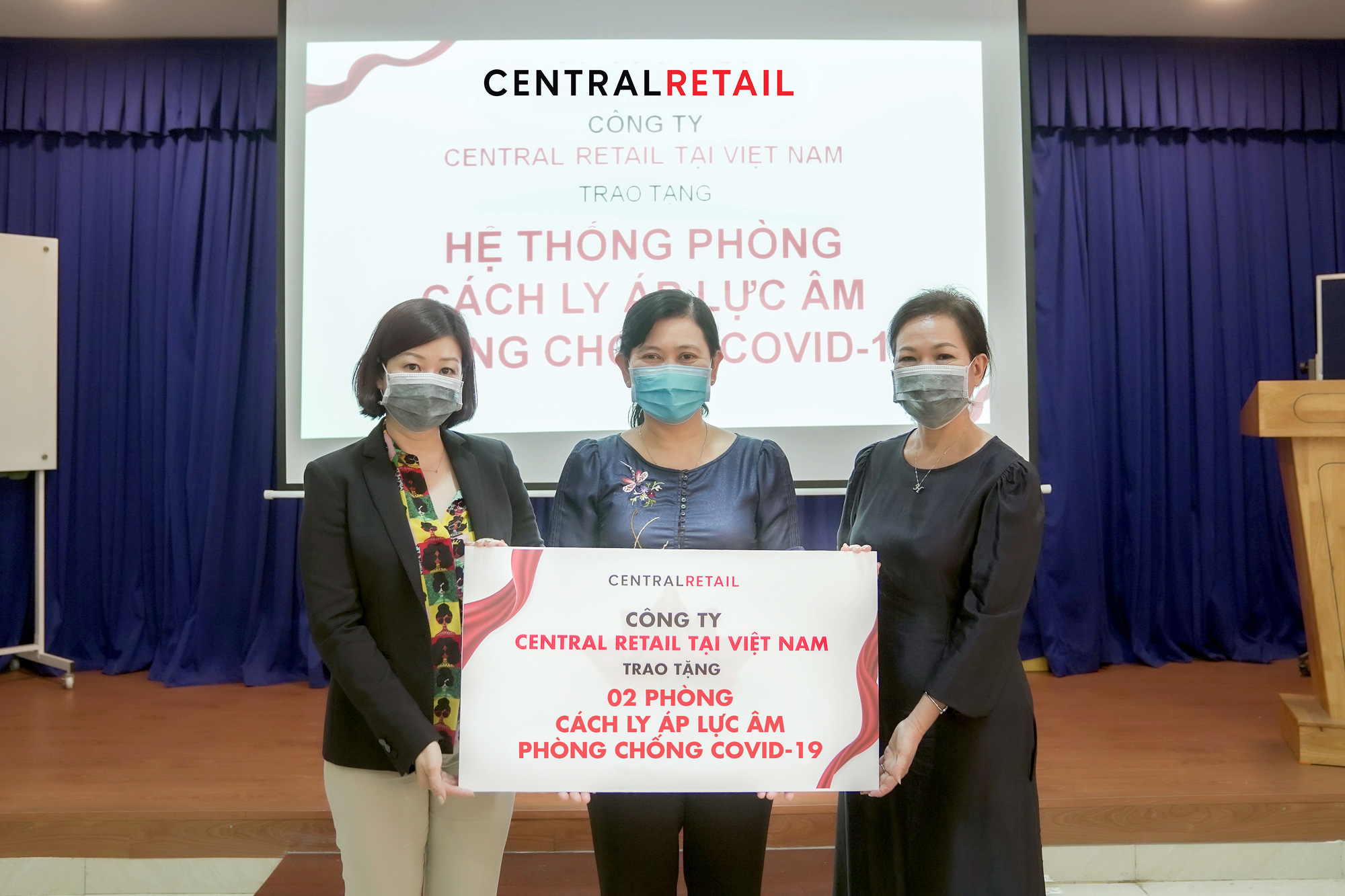 Đại gia bán lẻ Thái Lan chi 2 tỉ đồng làm 4 phòng cách ly tặng Hà Nội và TP HCM