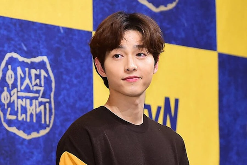 Song Joong Ki thực hiện c&aacute;ch ly 14 ng&agrave;y sau khi trở về từ Colombia - Ảnh 2.