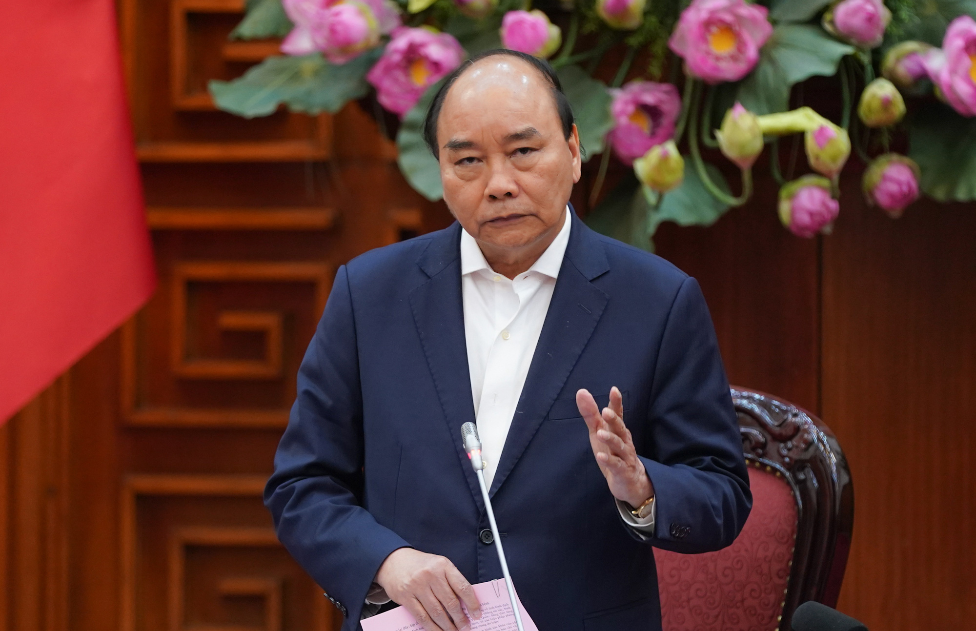 Thủ tướng: Soạn thảo chủ trương, biện pháp trong thời kỳ "tiền khẩn cấp" chống dịch Covid-19