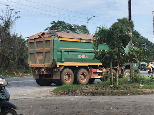Từ điều tra của Báo Người Lao Động: Chủ tịch Thừa Thiên - Huế chỉ đạo "nóng" xử xe quá tải