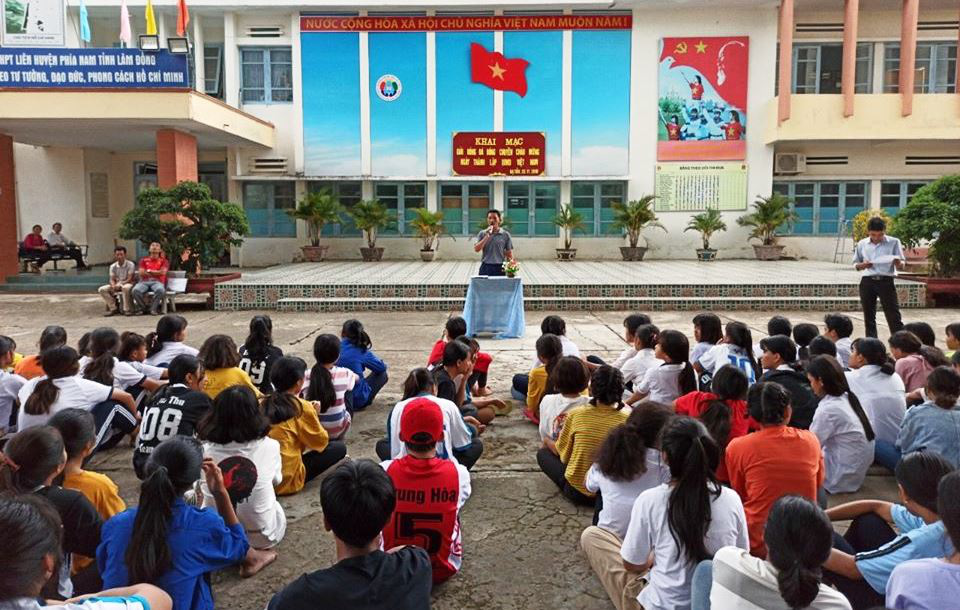 Bắt hiệu trưởng Trường Nội trú liên huyện tham ô 11 tỉ đồng