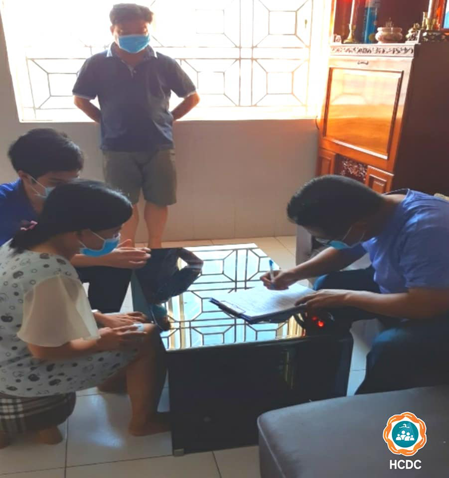TP HCM: Lấy khẩn hơn 1.000 mẫu xét nghiệm Covid-19 người nhập cảnh