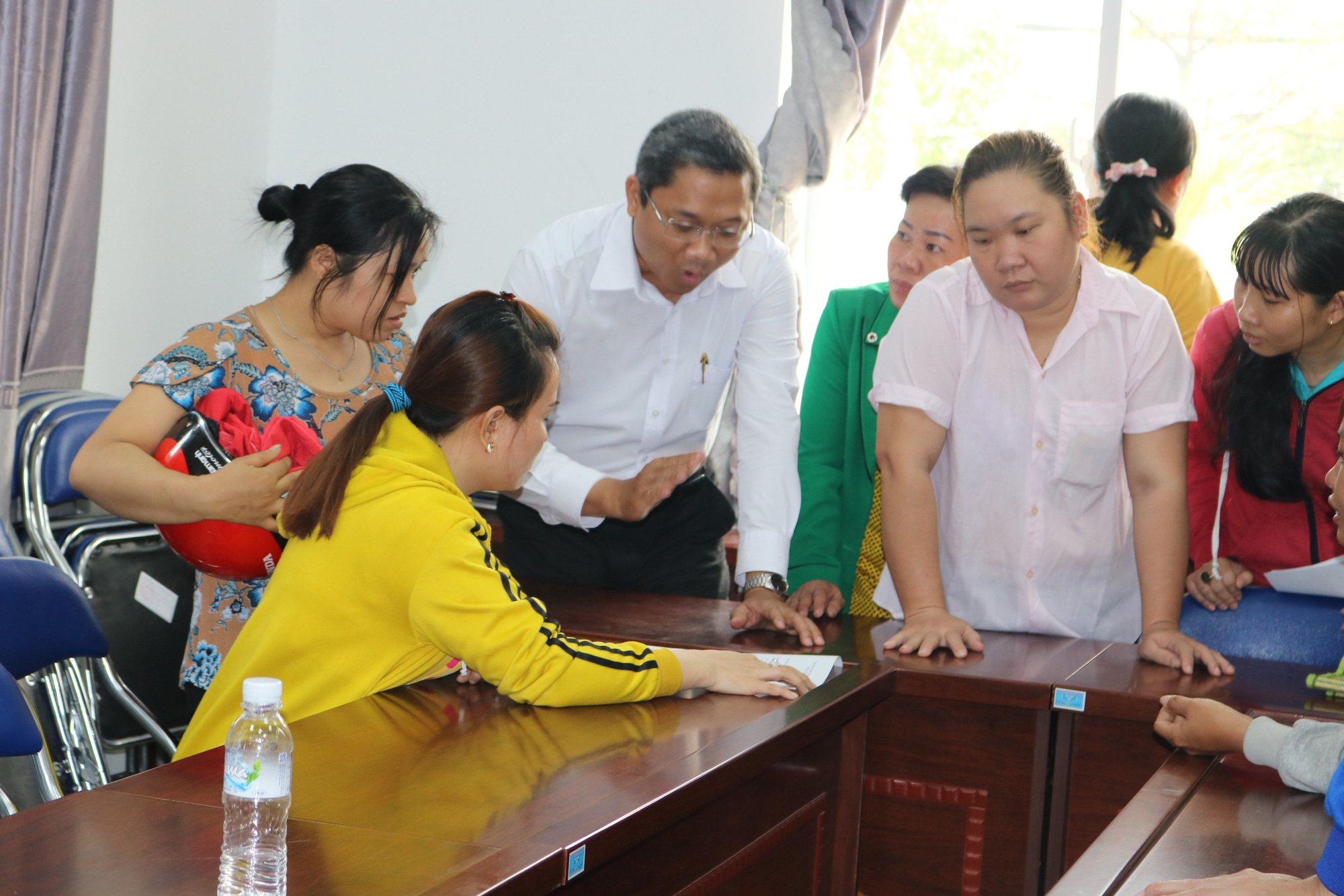 Tăng cường hỗ trợ pháp lý cho người lao động