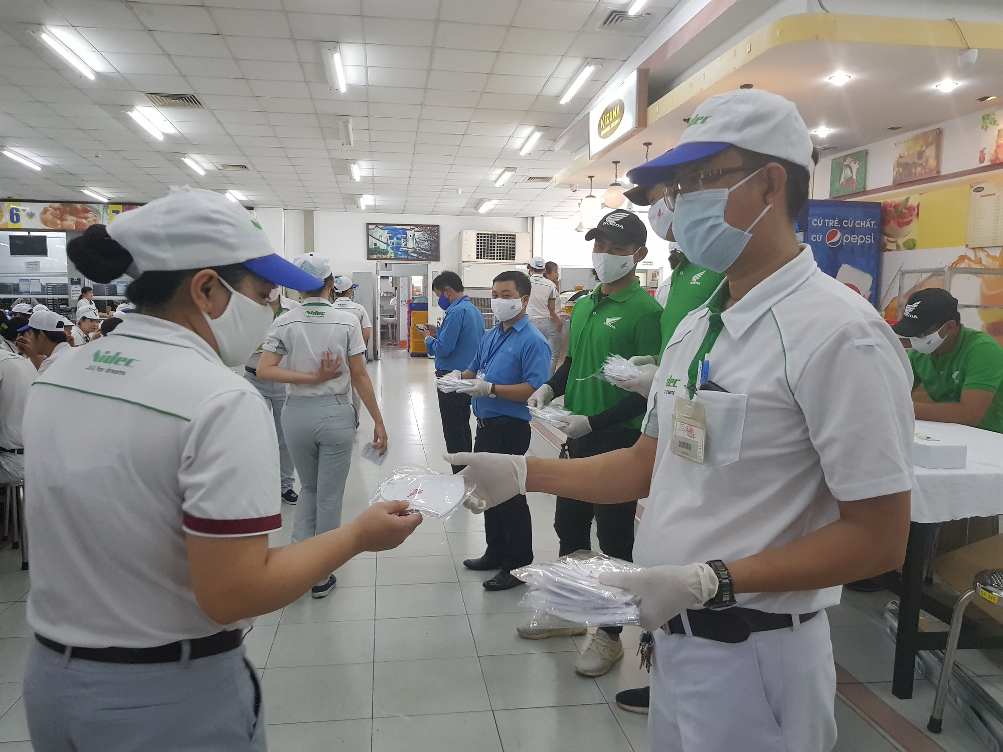 NLĐ tham gia phòng, chống dịch bệnh được hưởng chế độ gì?