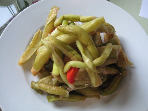 M&oacute;n dưa &ldquo;nh&agrave; qu&ecirc;&rdquo; - Ảnh 1.
