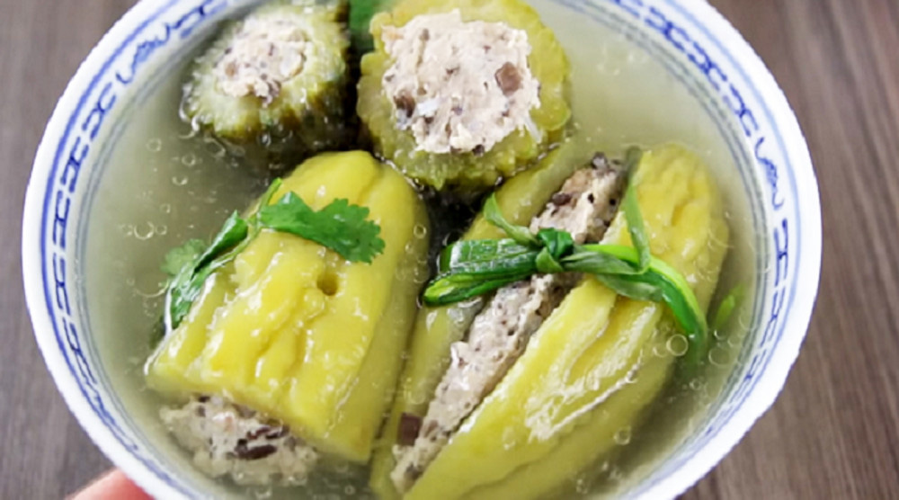 Canh khổ qua cho qua ng&agrave;y khổ - Ảnh 1.
