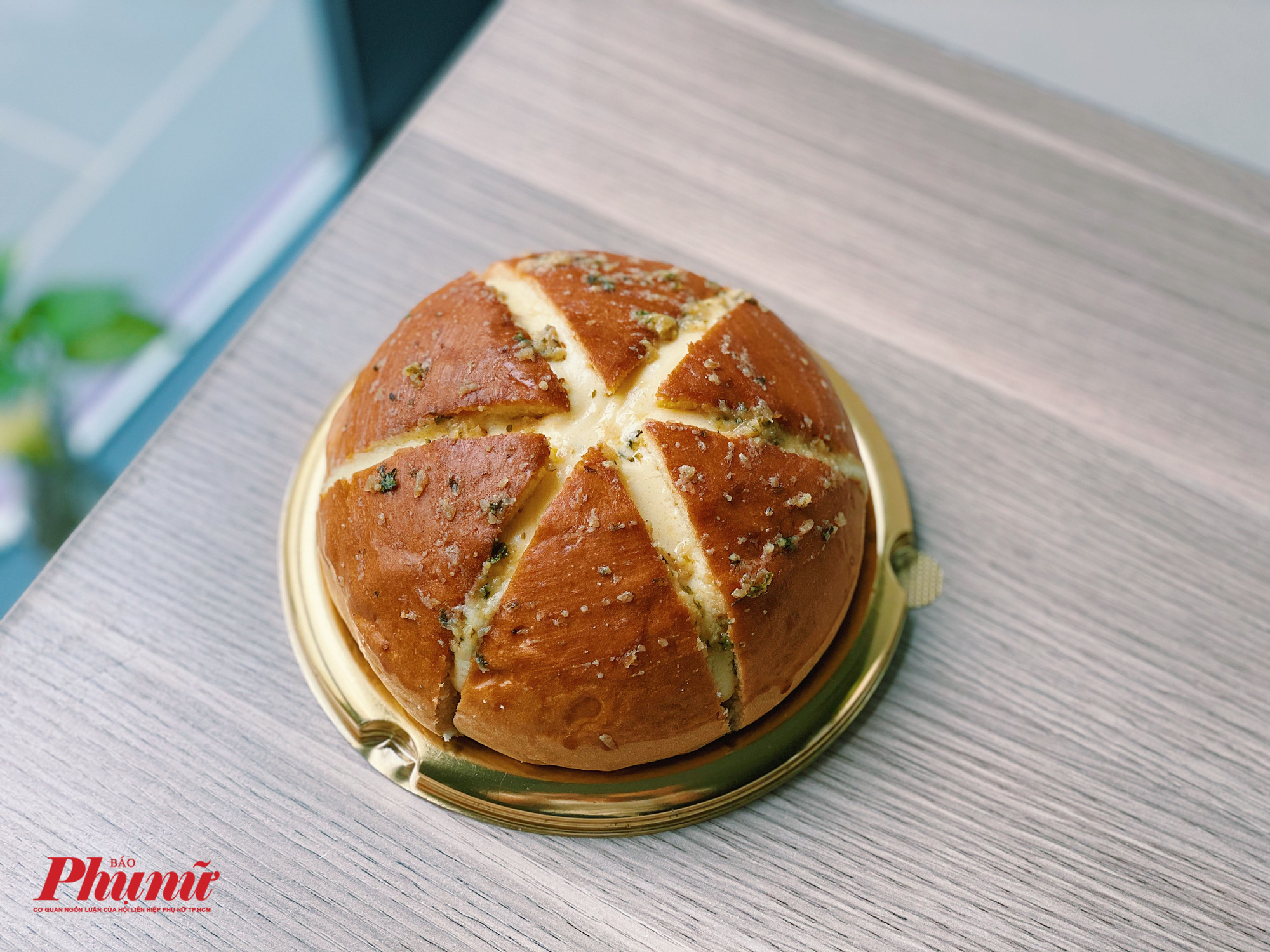 Giải mã món bánh mì đang khiến hội chị em truy lùng khắp nơi - Ảnh 3.