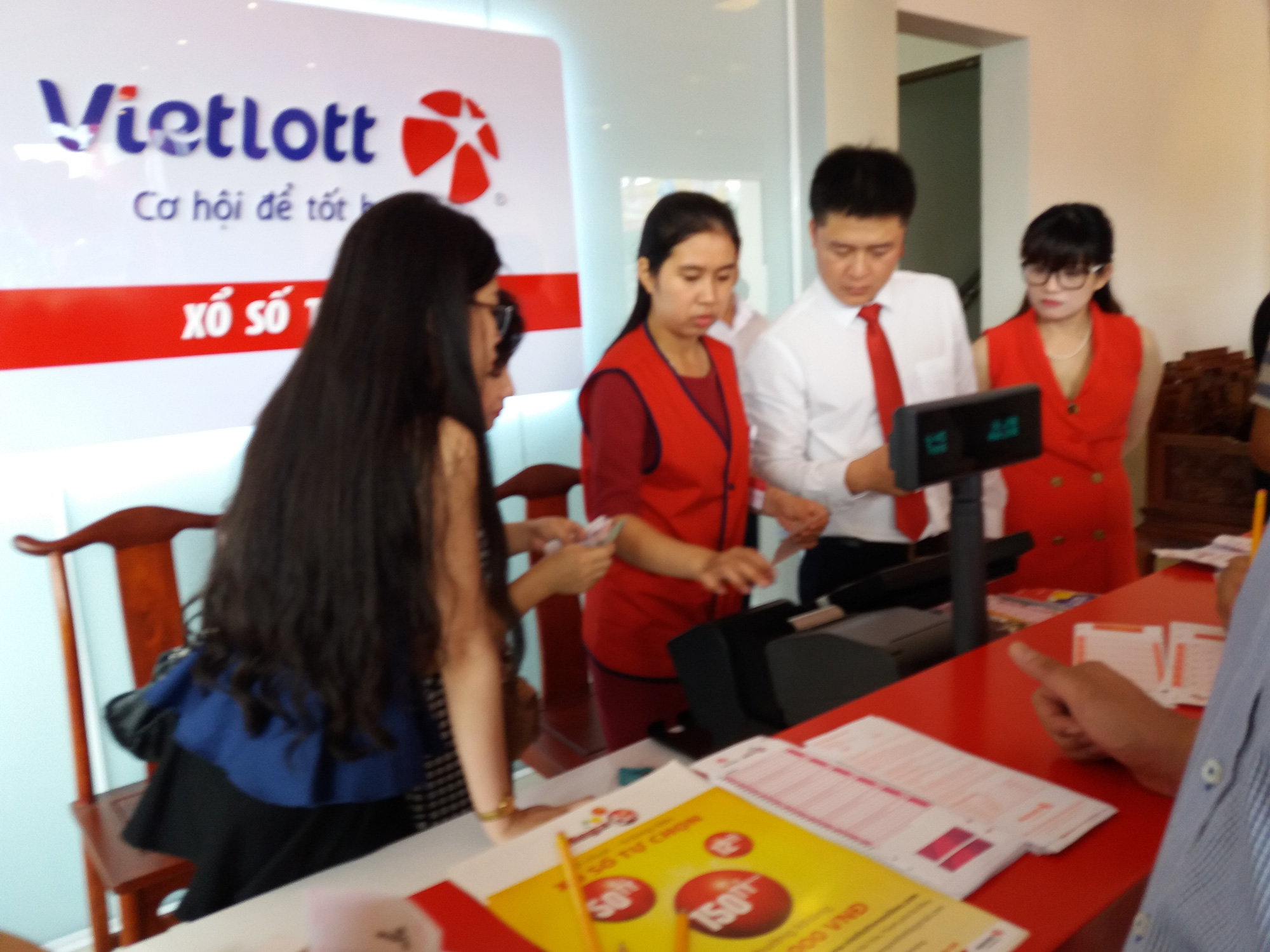 Vietlott dự kiến ngưng bán vé, xổ số kiến thiết sẵn sàng đóng cửa