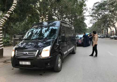 KHẨN: Dừng hoạt động xe hợp đồng, xe du lịch đến H&agrave; Nội v&agrave; TP HCM để chặn dịch Covid-19 - Ảnh 1.