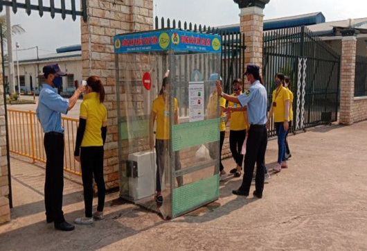 Bình Phước: Cán bộ Công đoàn chế tạo thành công buồng khử khuẩn