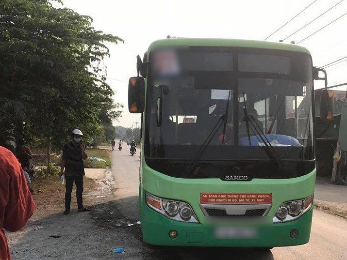 Nữ tiếp viên xe buýt ở TP HCM bị khách đâm chết