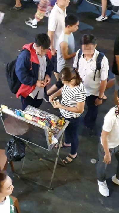 Biển cấm c&oacute; cũng như kh&ocirc;ng: Nhiều quy định ph&aacute;p luật chỉ tồn tại tr&ecirc;n giấy - Ảnh 1.