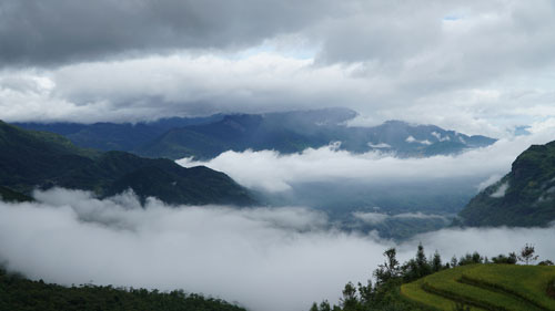 Đến Y Tý, say trên những nấc thang vàng
