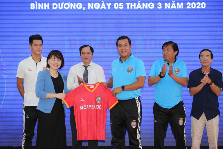 Becamex Bình Dương nhận trang phục mới cho mùa bóng 2020