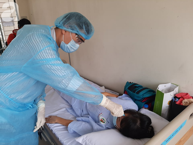TP HCM: Một phụ nữ H&agrave;n Quốc tự xin v&agrave;o khu c&aacute;ch ly Covid - Ảnh 1.