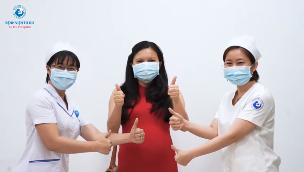 CLIP: Ghen C&ocirc; Vy phi&ecirc;n bản b&aacute;c sĩ - nữ hộ sinh - b&agrave; bầu si&ecirc;u h&agrave;i hước - Ảnh 2.