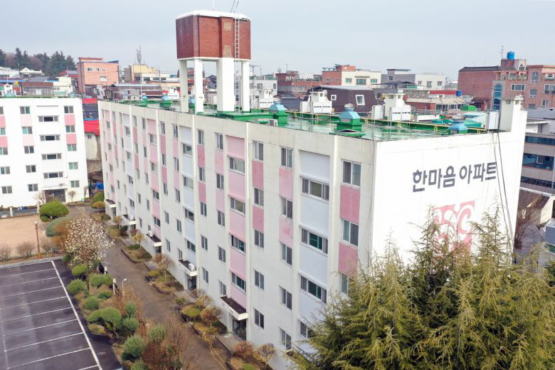Covid-19: Hàn Quốc cách ly 2 chung cư dành riêng cho phụ nữ trẻ độc thân