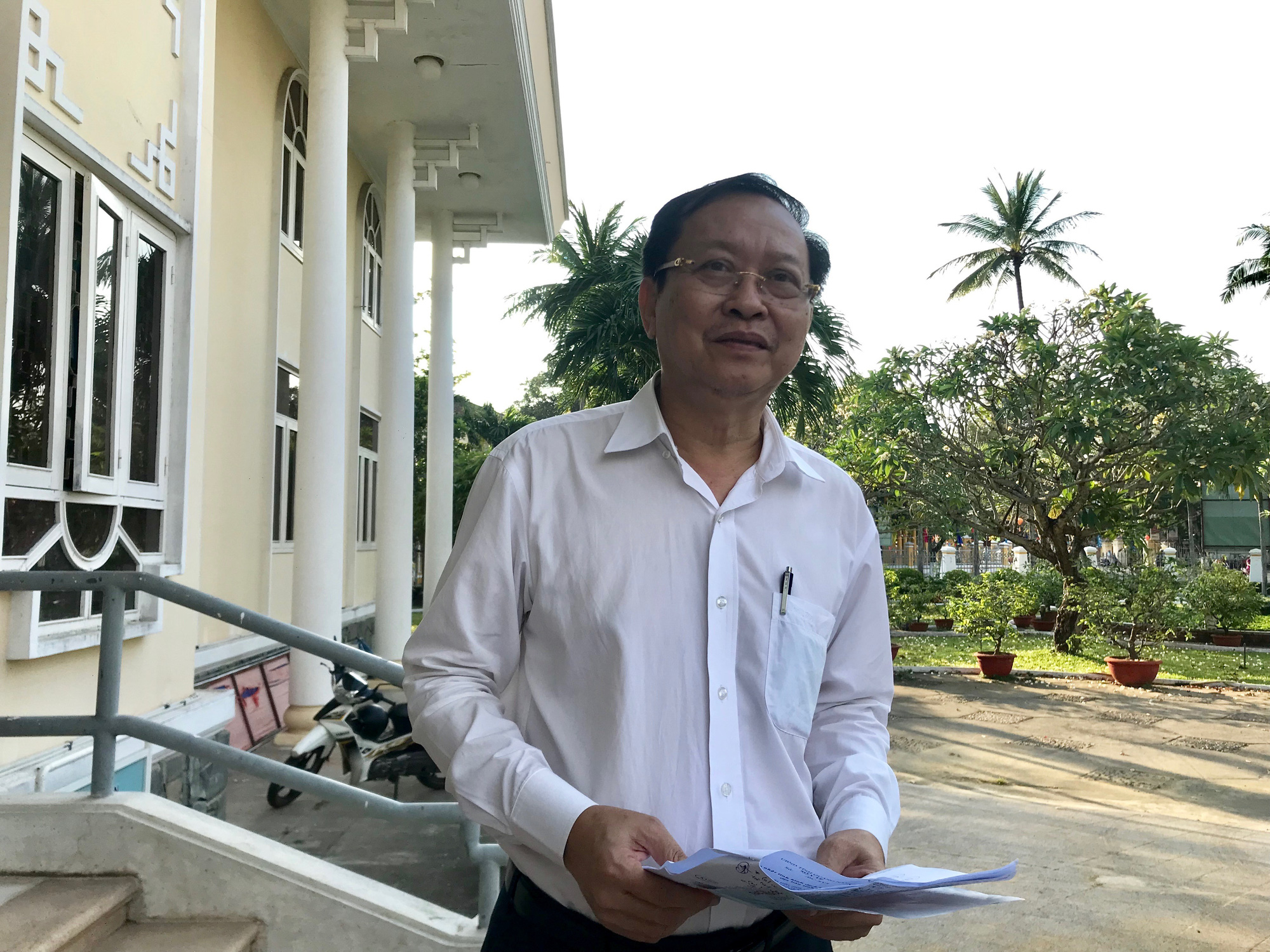 Quảng Nam họp khẩn, c&aacute;ch ly 40 du kh&aacute;ch, cho to&agrave;n bộ học sinh Hội An nghỉ học - Ảnh 1.