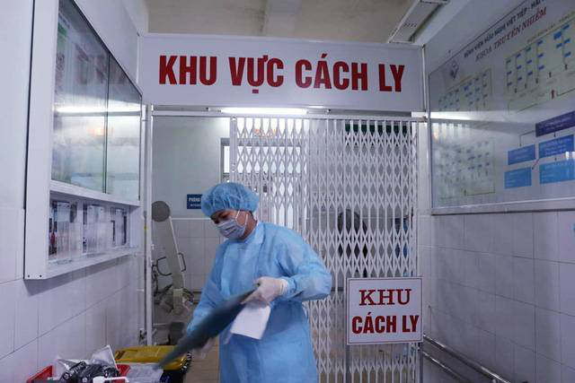 Cách ly, theo dõi bố của nữ bệnh nhân Covid-19 thứ 17