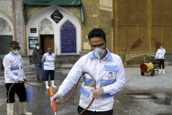 Covid-19: Số ca tử vong v&agrave; ca nhiễm ở Iran tăng v&ugrave;n vụt - Ảnh 1.