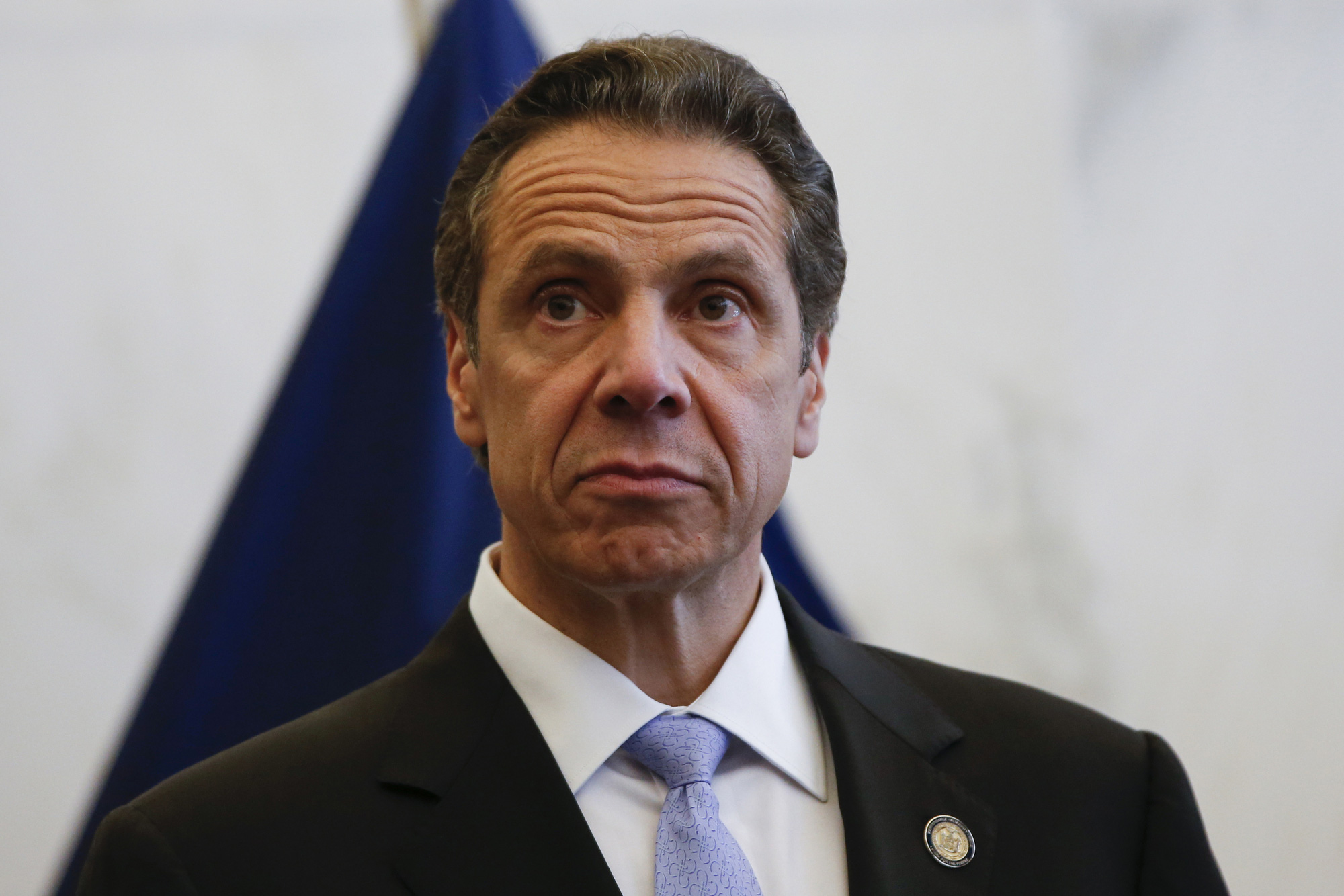 Covid-19: New York ban bố t&igrave;nh trạng khẩn, chỉ tr&iacute;ch ch&iacute;nh quyền Tổng thống Trump - Ảnh 2.