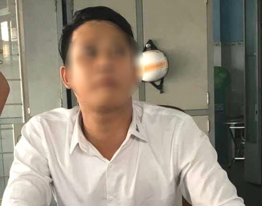 Lộ diện điều dưỡng viên sàm sỡ phụ nữ ngoài đường