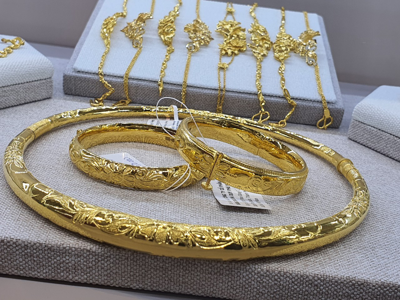 Giá vàng SJC lại tăng vọt lên 48 triệu đồng/lượng