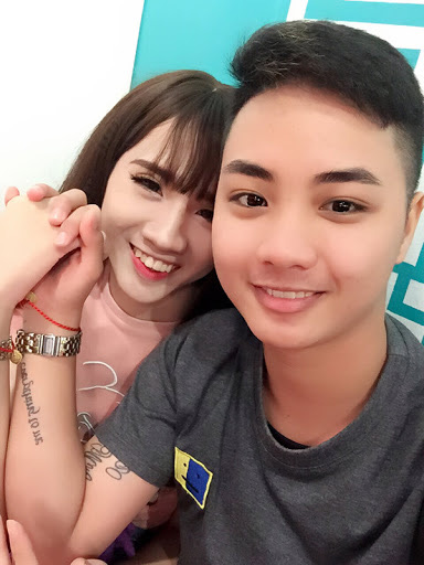 Người đ&agrave;n &ocirc;ng đầu ti&ecirc;n mang bầu ở Việt Nam muốn sinh thường  - Ảnh 2.