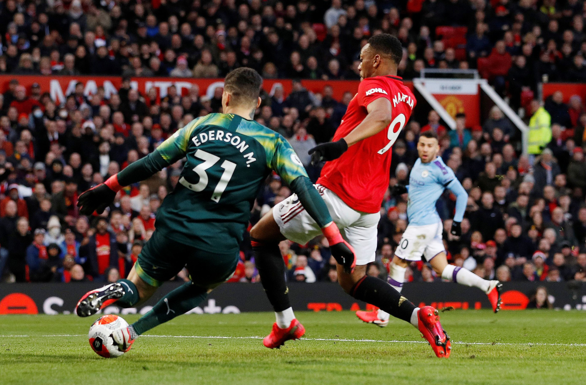 Quật ng&atilde; Man City, Man United thắng tưng bừng đại chiến - Ảnh 6.
