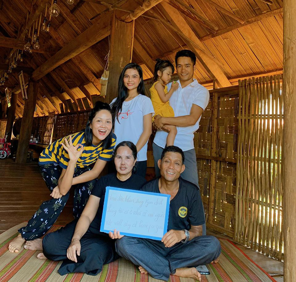 Sao Việt về quê nhà tránh dịch Covid-19 - Ảnh 4.