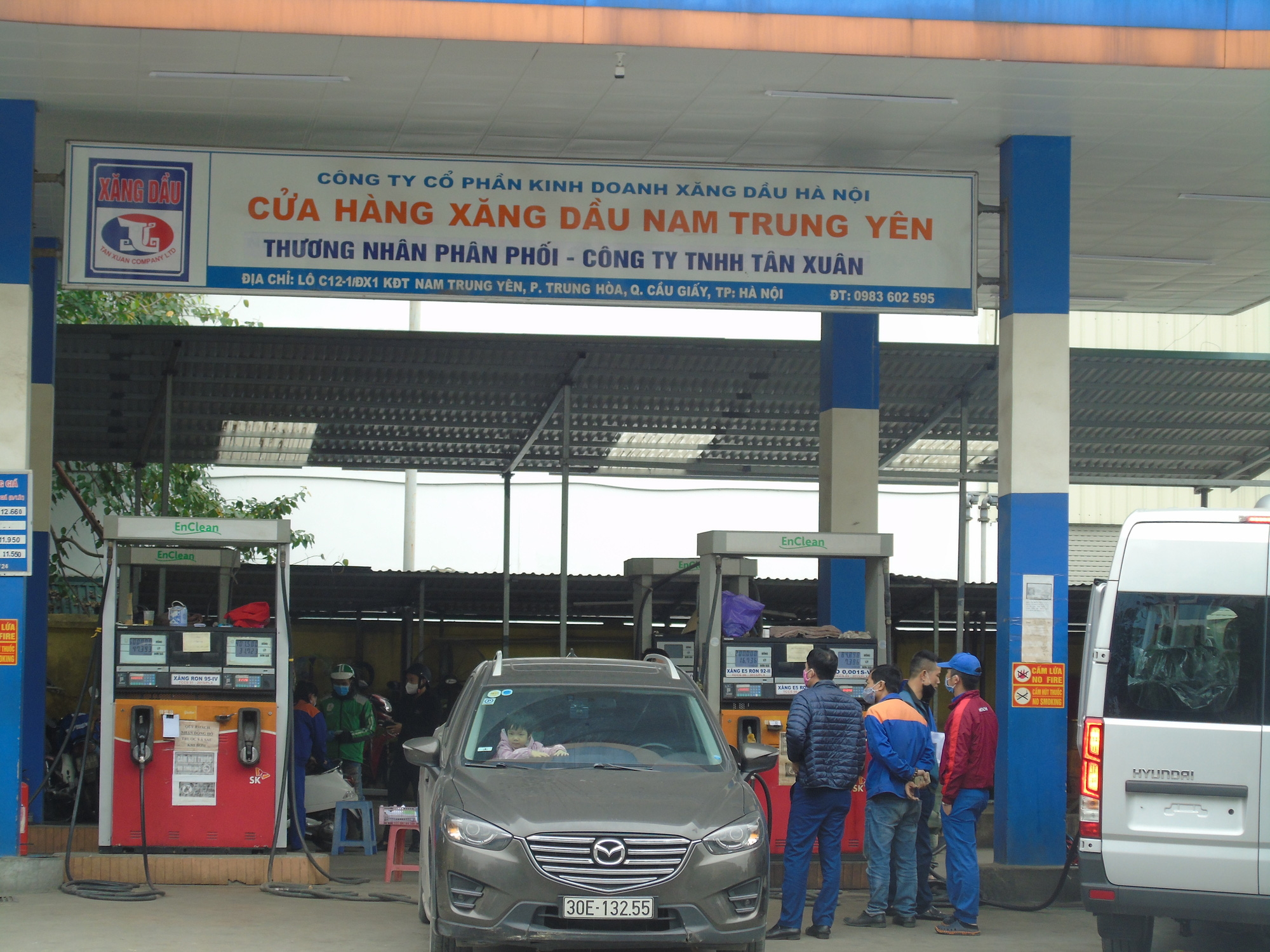 H&agrave; Nội ng&agrave;y đầu thực hiện c&aacute;ch ly to&agrave;n x&atilde; hội để ph&ograve;ng, chống đại dịch Covid-19 - Ảnh 13.