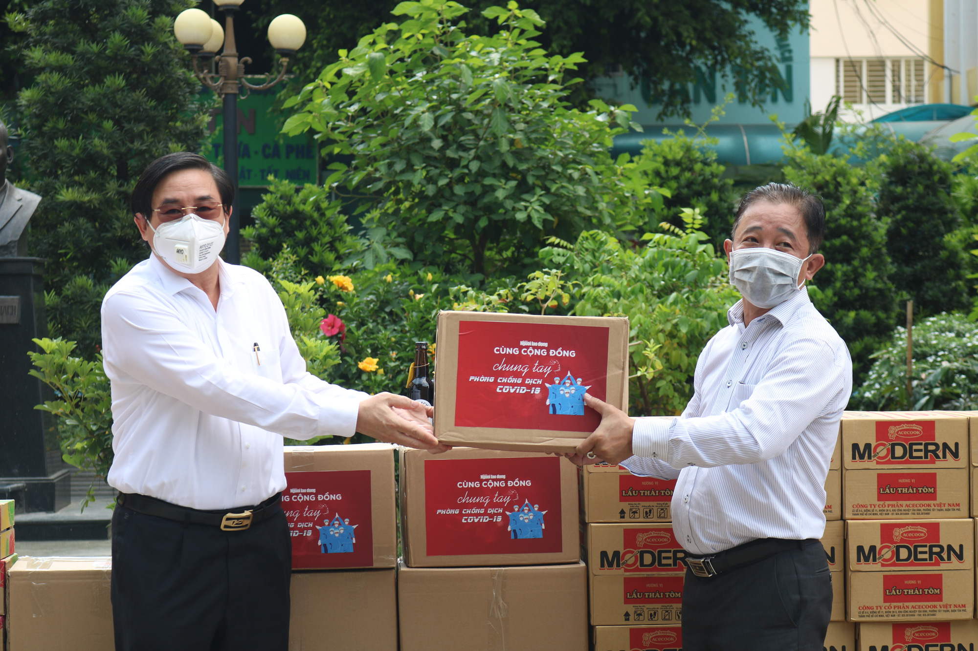 Báo Người Lao Động "cùng cộng đồng chung tay phòng chống dịch Covid-19"