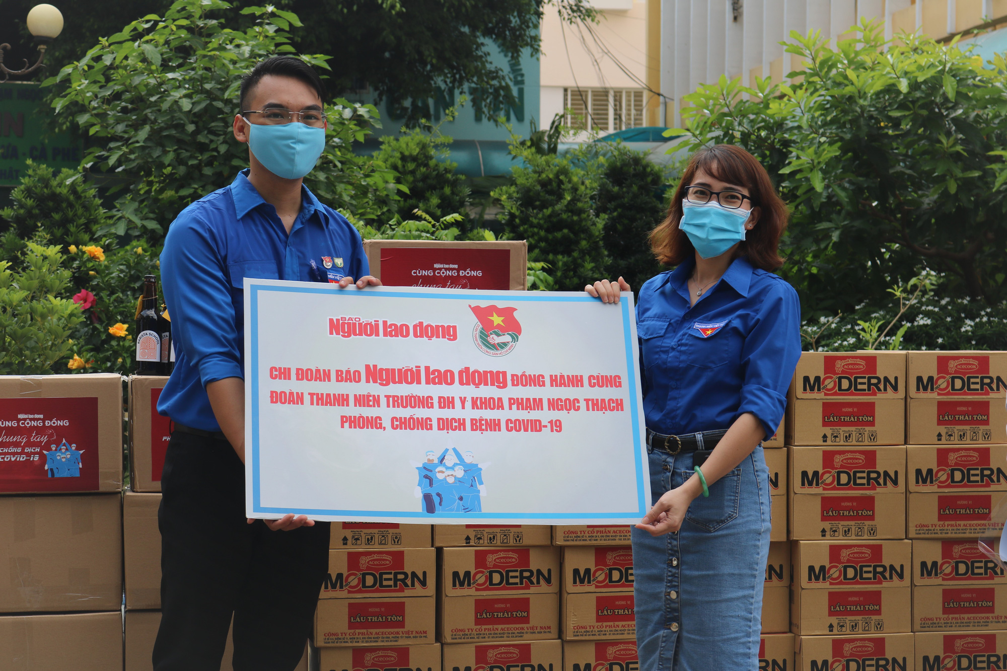 B&aacute;o Người Lao Động c&ugrave;ng cộng đồng chung tay ph&ograve;ng chống dịch Covid-19 - Ảnh 2.