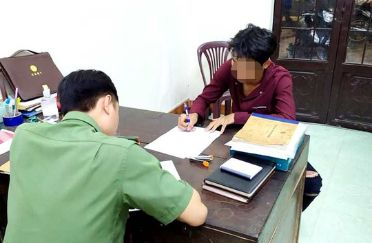 Phạt 2 thanh ni&ecirc;n đăng Facebook sai sự thật về dịch bệnh Covid-19 - Ảnh 2.