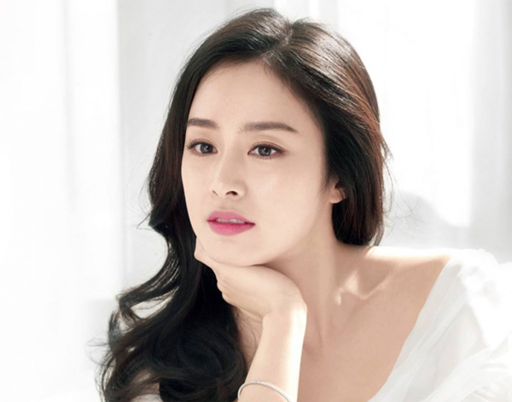 Điều g&igrave; gi&uacute;p Son Ye Jin, Jang Nara lu&ocirc;n trẻ hơn tuổi? - Ảnh 7.