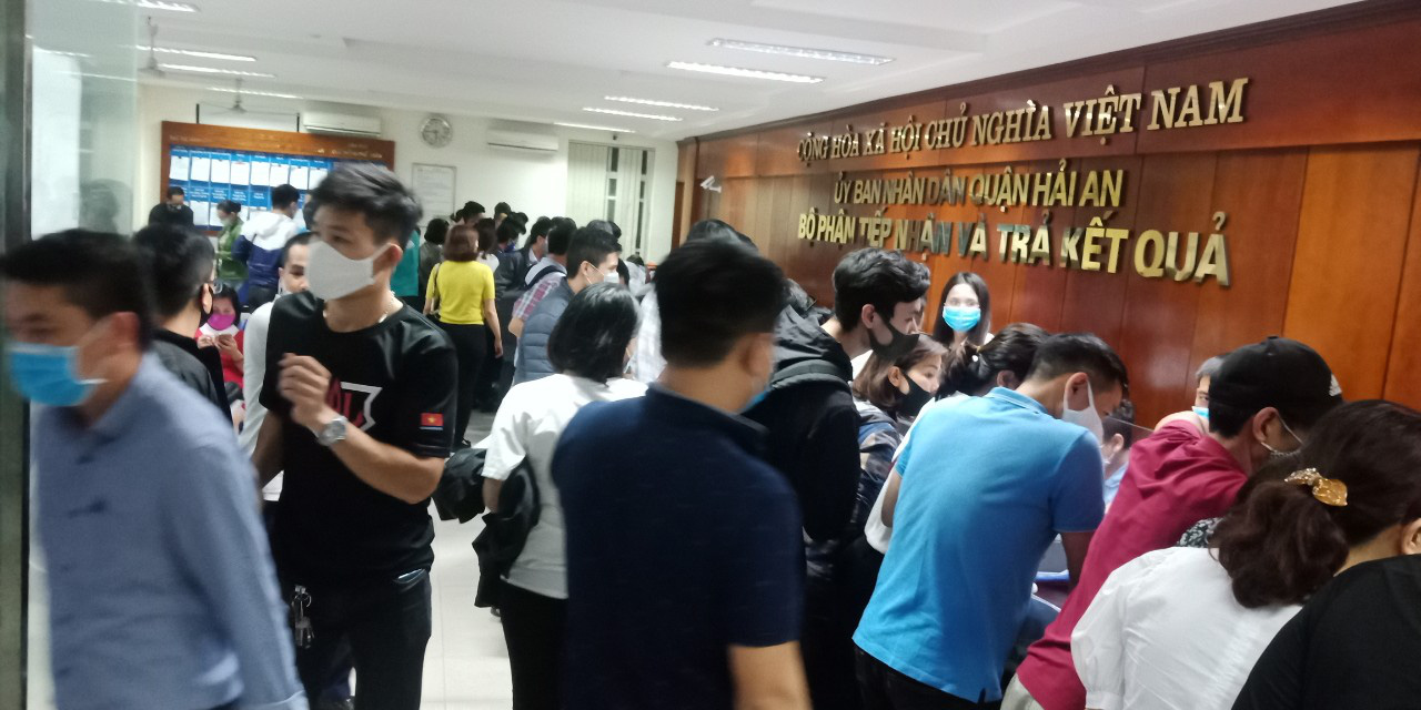 Hải Phòng: Các chủ phương tiện vận tải ùn ùn kéo đến xin giấy đi ngoại tỉnh - Ảnh 5.