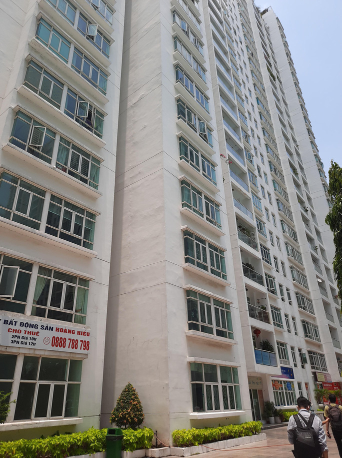 Vợ tiến sĩ B&ugrave;i Quang T&iacute;n đề nghị khởi tố vụ &aacute;n - Ảnh 1.
