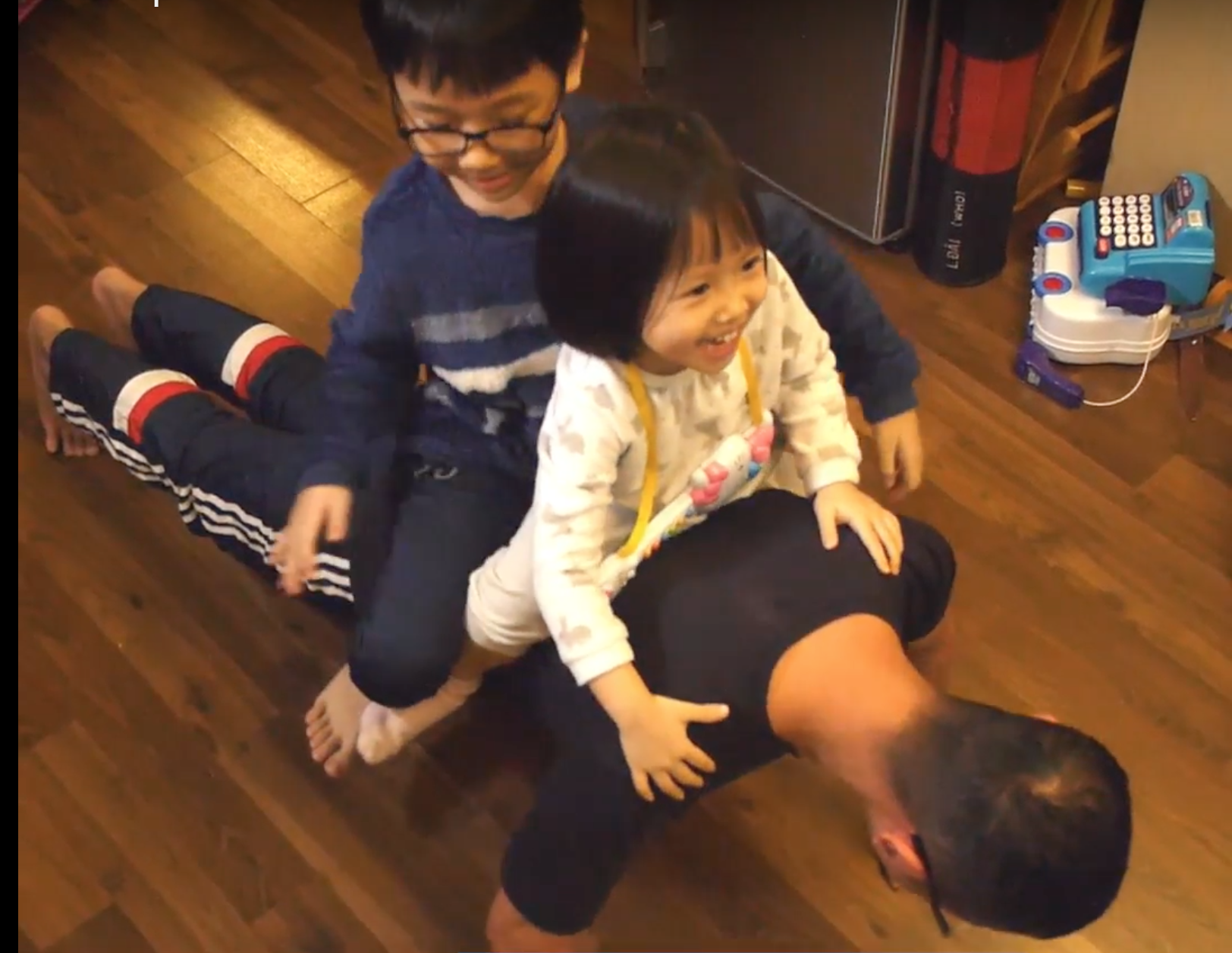 CLIP: Giúp bạn khỏe mạnh tại nhà trong thời gian cách ly xã hội