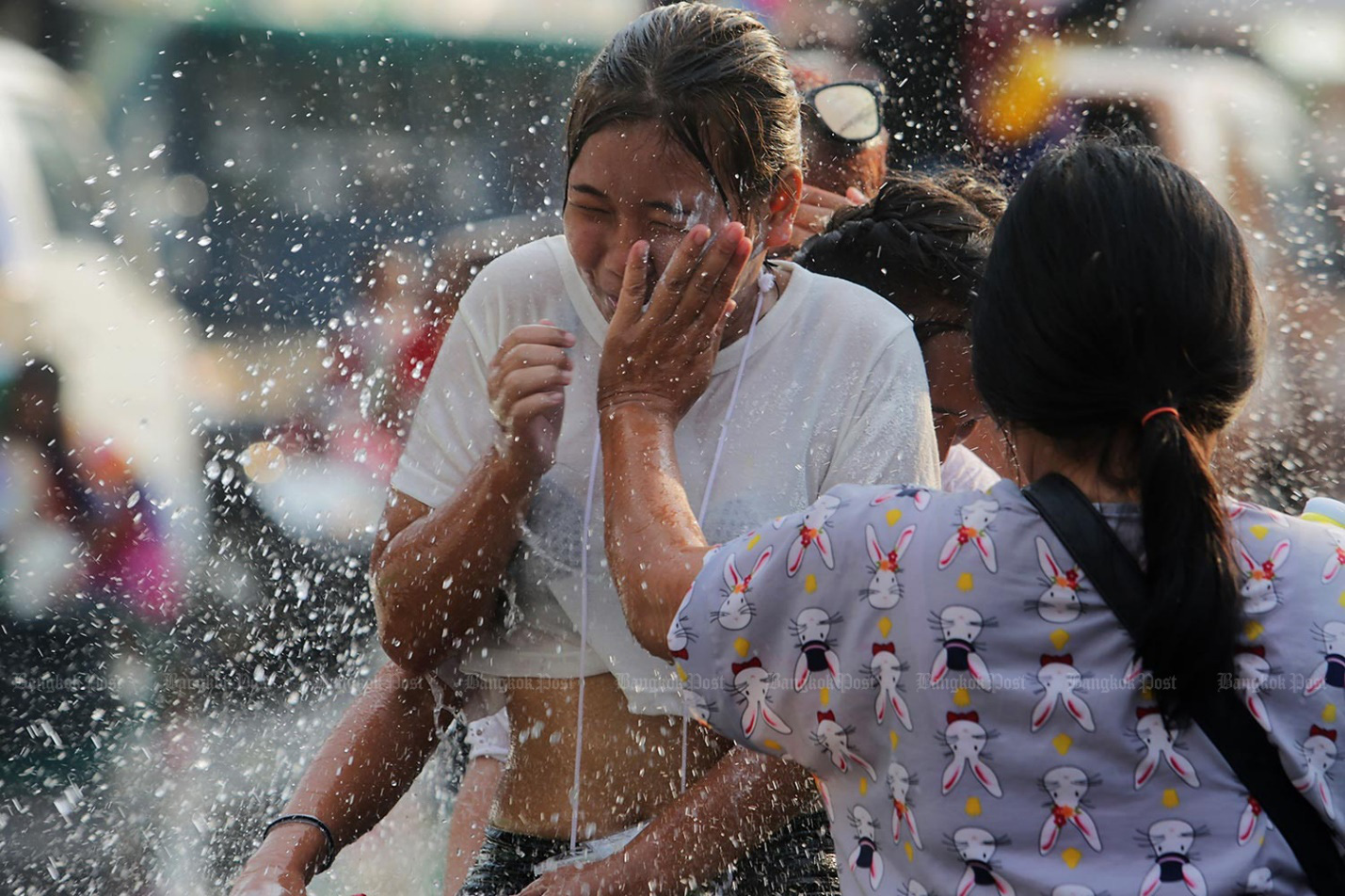 Covid-19: Thái Lan phạt nặng đám đông té nước dịp tết Songkran
