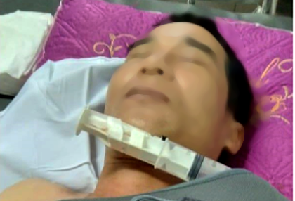 Bị hàng xóm đuổi chém liên tiếp vì lái xe làm đứt dây cáp mạng