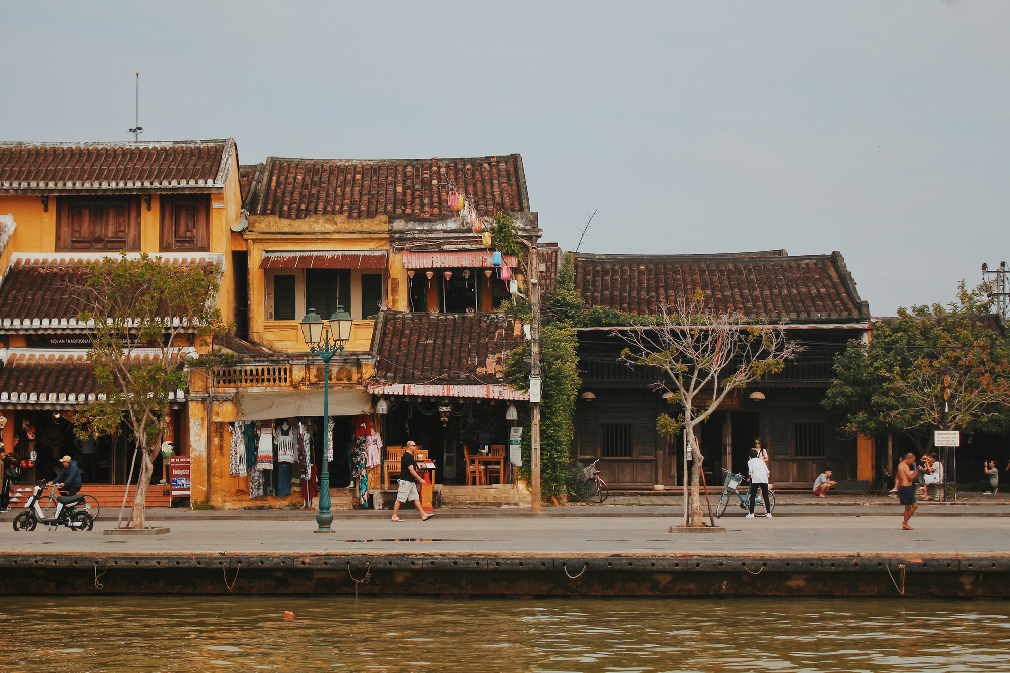 Những khoảnh khắc b&igrave;nh y&ecirc;n đ&uacute;ng nghĩa ở Đ&agrave; Nẵng, Hội An - Ảnh 2.