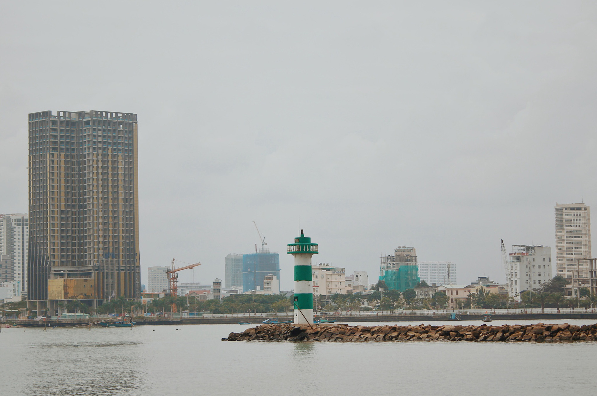 Những khoảnh khắc b&igrave;nh y&ecirc;n đ&uacute;ng nghĩa ở Đ&agrave; Nẵng, Hội An - Ảnh 19.