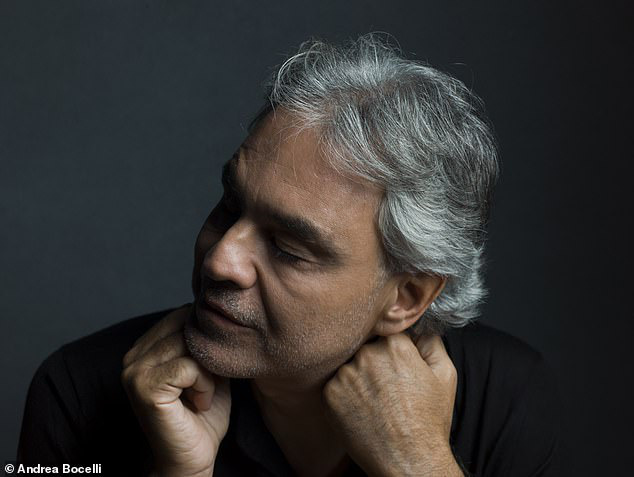 Danh ca khiếm thị Andrea Bocelli khiến h&agrave;ng triệu người x&uacute;c động - Ảnh 1.