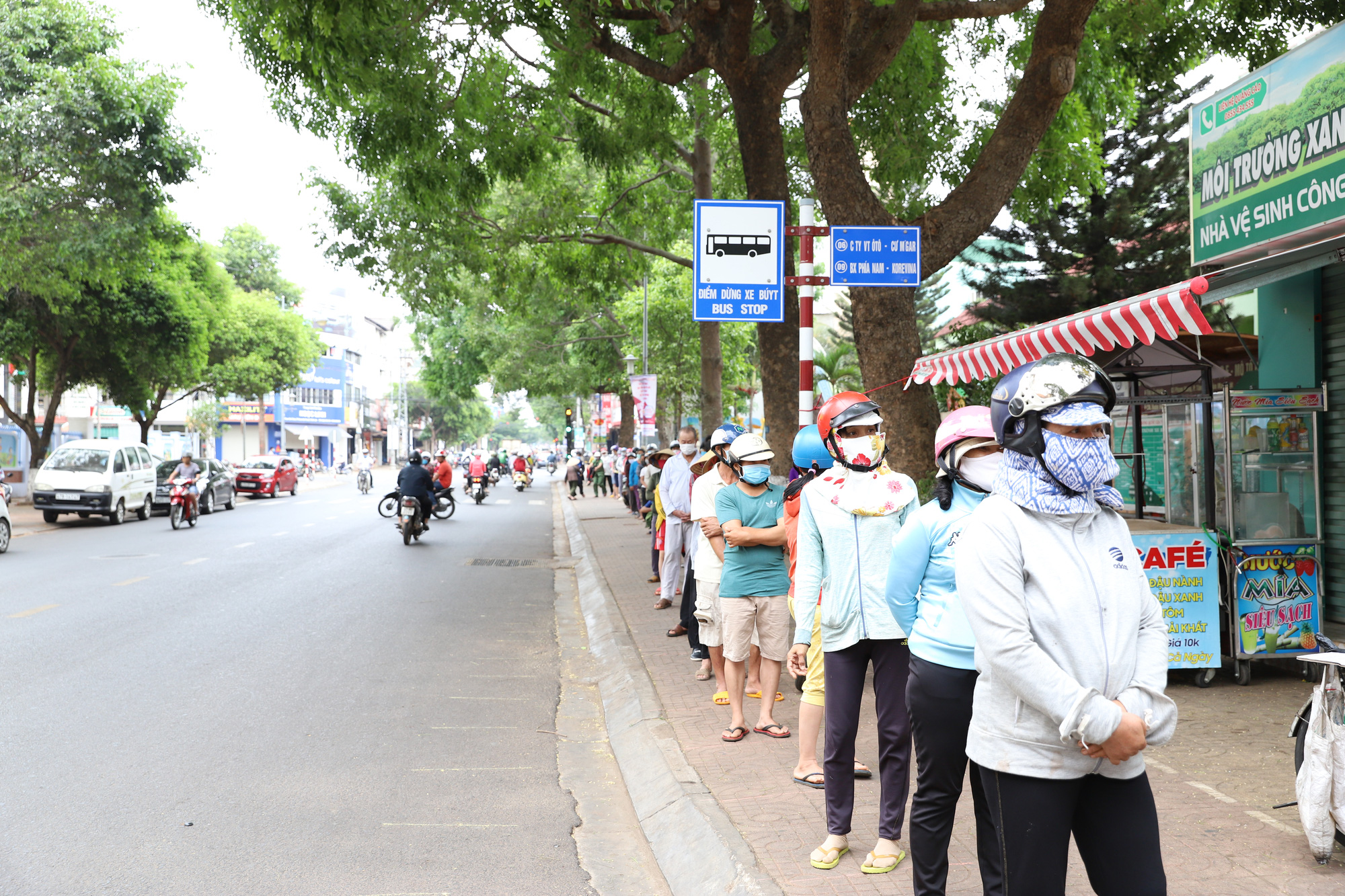 ATM gạo lan tỏa từ phố n&uacute;i đến l&agrave;ng biển - Ảnh 2.
