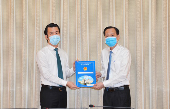 UBND TP HCM điều động nhiều nhân sự lãnh đạo
