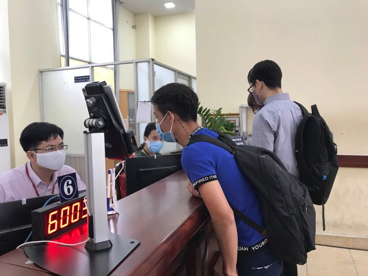 Chủ tịch UBND TP HCM chỉ đạo chấm dứt yêu cầu người dân nộp Phiếu lý lịch tư pháp không đúng quy định
