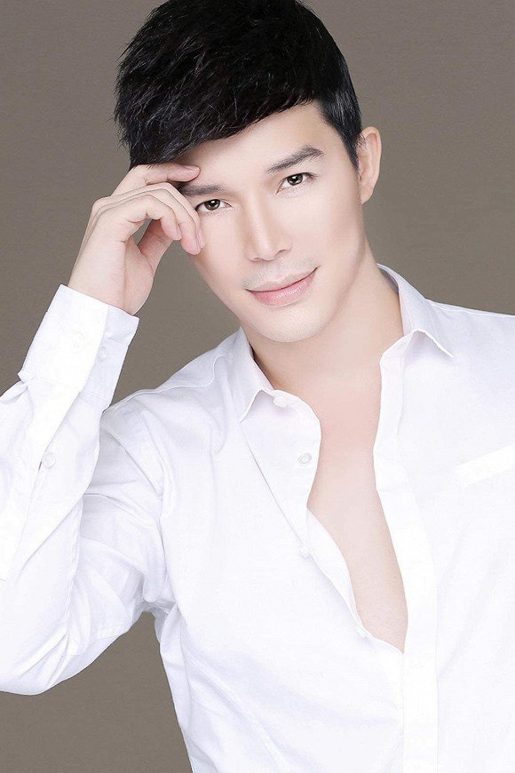 Nathan Lee phát ngôn sốc, hoa hậu Thu Hoài phản pháo - Ảnh 1.