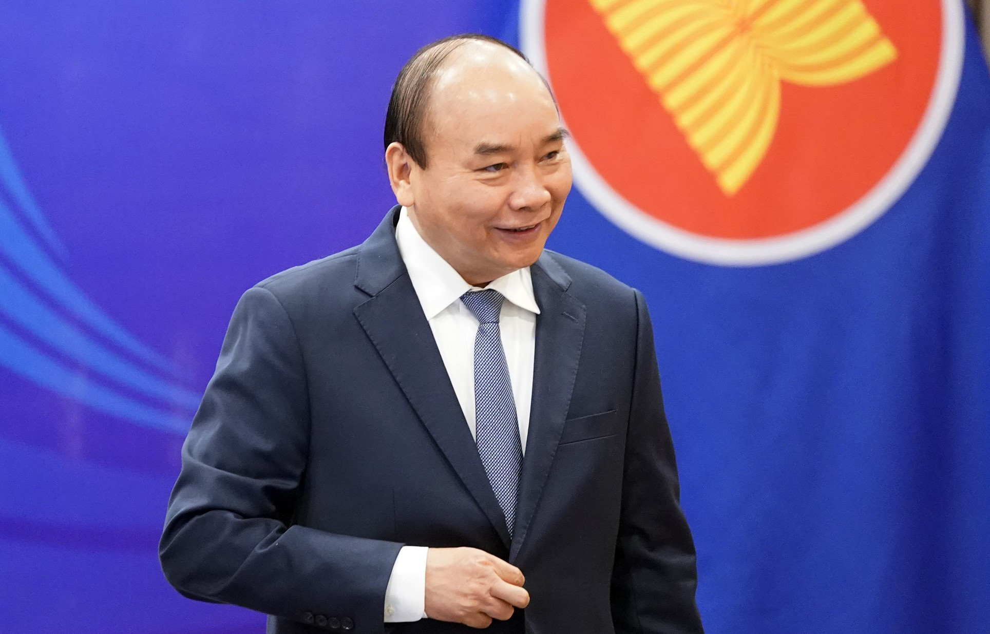 Cận cảnh Thủ tướng chủ trì Hội nghị cấp cao đặc biệt ứng phó Covid-19