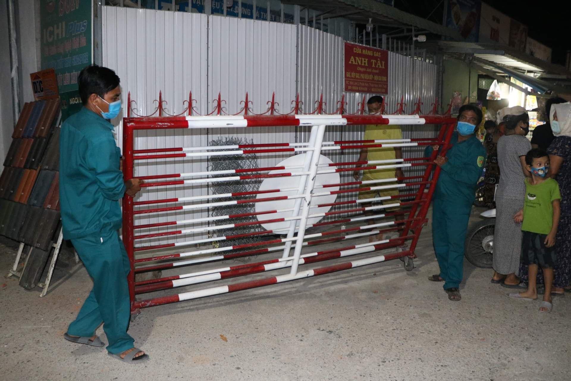 Ninh Thuận: Thôn Văn Lâm 3 tràn niềm vui khi được tháo dỡ phong tỏa - Ảnh 4.