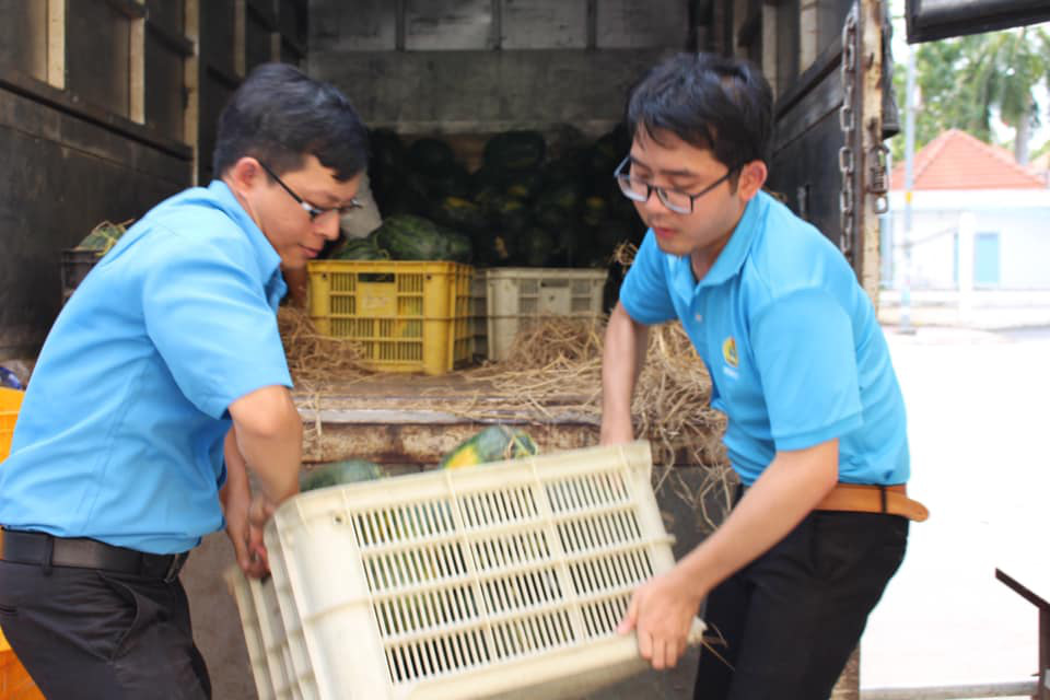 Th&aacute;ng C&ocirc;ng nh&acirc;n năm 2020: Ph&aacute;t huy tinh thần tương th&acirc;n tương &aacute;i, gi&uacute;p nhau vượt kh&oacute; - Ảnh 5.